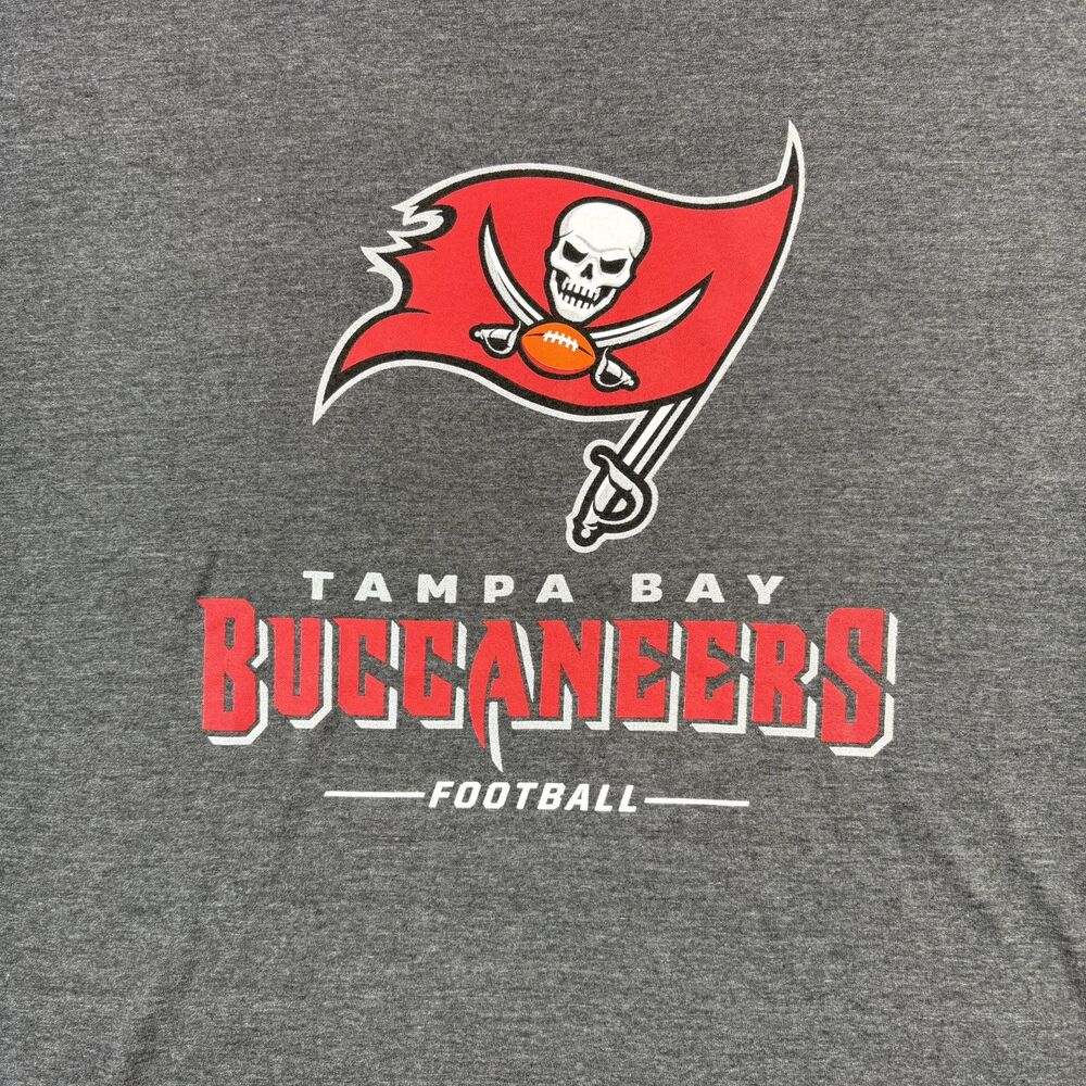 Tampa Bay Buccaneers NFL T Shirt Mens XXL Gray Fanatics Short Sleeve NWT
